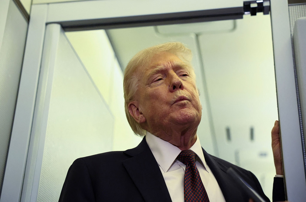 Τραμπ: Νέα φραστική επίθεση και… χειρονομία σε σε γυναίκα δημοσιογράφο