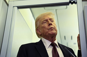 Τραμπ: Νέα φραστική επίθεση και… χειρονομία σε σε γυναίκα δημοσιογράφο