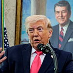 Telegraph: Ο Τραμπ κερδίζει χρόνο για τους πεζοναύτες – Το τελεσίγραφο δικαιολογεί χερσαία εισβολή