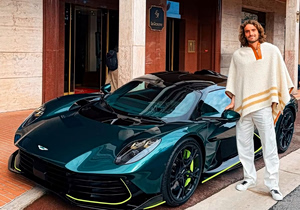 Το νέο συλλεκτικό αυτοκίνητο του Στέφανου Τσιτσιπά – Supercar αξίας 1 εκατ. ευρώ (pics+vids)