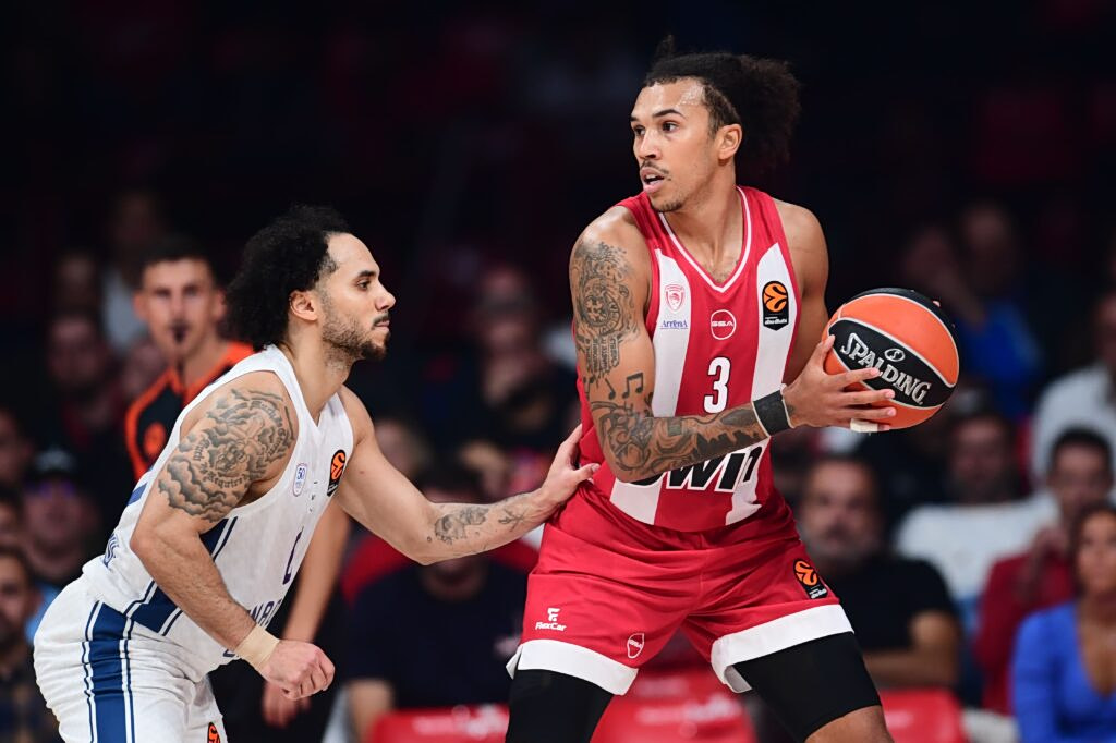 Γουόρντ: «Φουρνιέ και Βεζένκοβ δεν είναι καθόλου εγωιστές και οι Θεοί του μπάσκετ τους το επέστρεψαν»