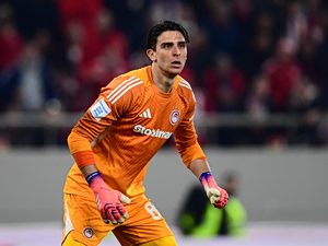 Τα μαγικά γάντια του Τζολάκη