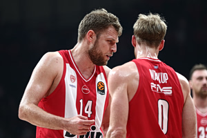 Στον «αέρα» η συμμετοχή Βεζένκοφ και Γουόκαπ στο ντέρμπι με τον Παναθηναϊκό