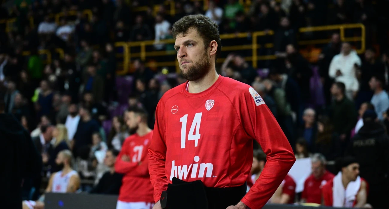 &Mu;&epsilon; &alpha;&pi;&omicron;&upsilon;&sigma;ί&alpha; &Beta;&epsilon;&zeta;έ&nu;&kappa;&omicron;&phi; &sigma;&tau;&omicron; &Pi;&alpha;&rho;ί&sigma;&iota; &gamma;&iota;&alpha; &tau;&omicron; &pi;&lambda;&epsilon;&omicron;&nu;έ&kappa;&tau;&eta;&mu;&alpha; έ&delta;&rho;&alpha;&sigmaf; &omicron; &Omicron;&lambda;&upsilon;&mu;&pi;&iota;&alpha;&kappa;ό&sigmaf; &ndash; &Eta; ώ&rho;&alpha; &kappa;&alpha;&iota; &tau;&omicron; &kappa;&alpha;&nu;ά&lambda;&iota; &tau;&omicron;&upsilon; &alpha;&gamma;ώ&nu;&alpha;