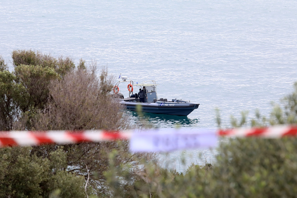 Τραγωδία στη Βουλιαγμένη: «Λύγισε» ο Δημήτρης Πανόπουλος – «Για μένα δεν είναι 34χρονος ο Πλάτωνας, ήταν φίλος χρόνια»