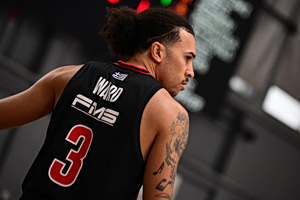 Πανιώνιος – Ολυμπιακός 71-79: Ζορίστηκε, αλλά έκανε το 20/20 σε επεισοδιακό ματς στη Γλυφάδα