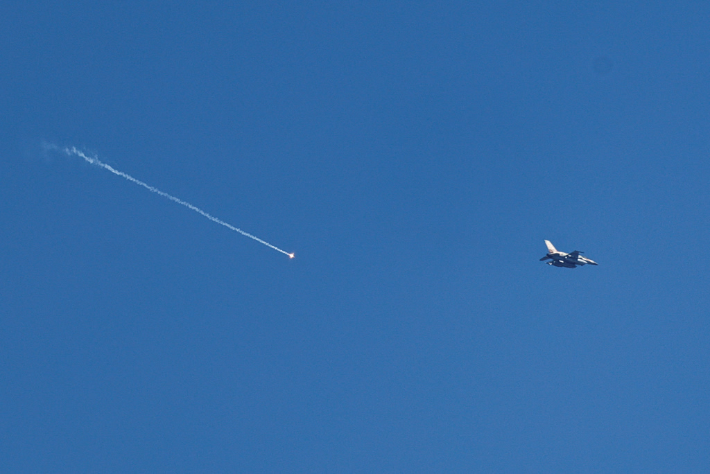 Μήνυμα του Κινέζου ΥΠΕΞ στην Τεχεράνη: «Θα σας στηρίξουμε»