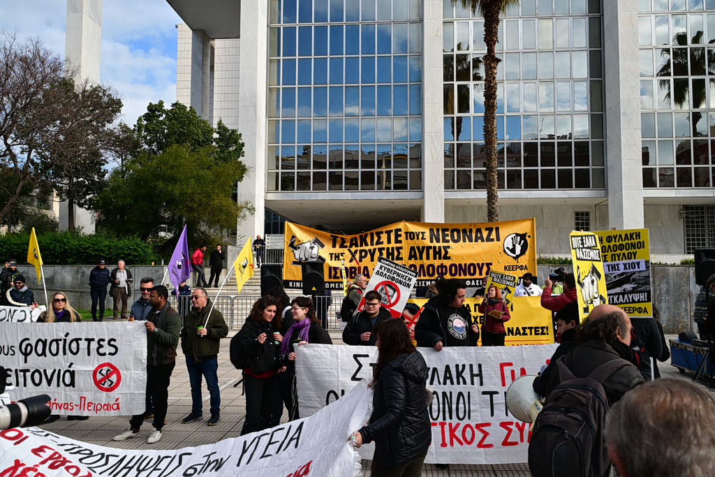 Χρυσή Αυγή: Ώρα μηδέν για τους 42 κατηγορουμένους