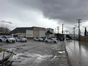 «Καβάτζα» με όπλα και ναρκωτικά εντόπισαν αστυνομικοί σε επιχείρηση στην Δυτική Αττική