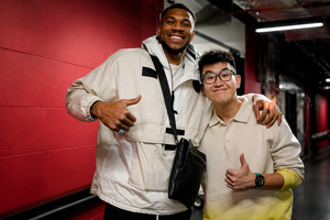 Άρης: Στο Αλεξάνδρειο ο Γιάννης Αντετοκούνμπο για να παρακολουθήσει τον αδερφό του – Στο πλάι του Σιάο