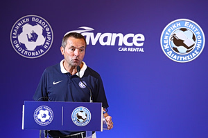 Aπόλυτος ο Λανουά για τους διαιτητές: «Αν μείνω κάποιοι θα είστε στην Super League 2»