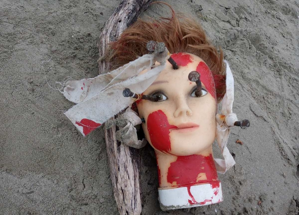 &Alpha;&nu;&alpha;&tau;&rho;&iota;&chi;ί&lambda;&alpha; &sigma;&tau;&eta;&nu; &Eta;&gamma;&omicron;&upsilon;&mu;&epsilon;&nu;ί&tau;&sigma;&alpha;: &Kappa;&omicron;ύ&kappa;&lambda;&alpha; &mu;&epsilon; &kappa;&alpha;&rho;&phi;&iota;ά &sigma;&tau;&alpha; &mu;ά&tau;&iota;&alpha; &beta;&rho;έ&theta;&eta;&kappa;&epsilon; &sigma;&epsilon; &pi;&alpha;&rho;&alpha;&lambda;ί&alpha;