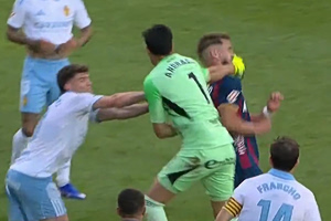 Τερματοφύλακας στην Ισπανία γρονθοκόπησε τον αντίπαλο του (vid)