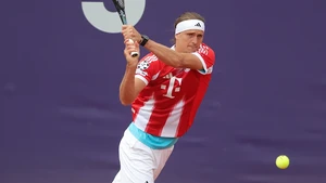 Ο τενίστας, Ζβέρεφ με φανέλα Μπάγερν στο Μόναχο