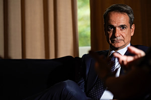 «Κλειδώνουν» οι αποφάσεις για ανασχηματισμό και εκλογές