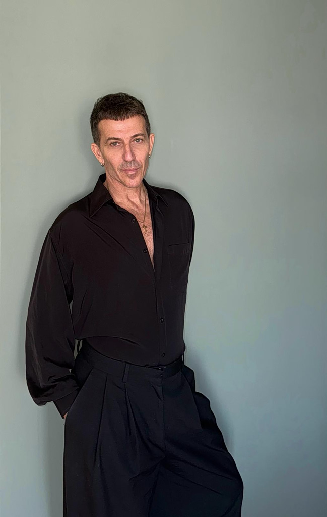 Αντώνης Φωνιαδάκης: «Εκπαίδευσα τους άλλους να με βλέπουνε»