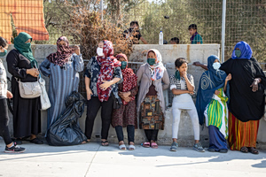 Οργανώθηκε λιθοβολισμός ανήλικης που αρνήθηκε γάμο – Τι αποκάλυψε η Ειρήνη Αγαπηδάκη για το χάος στη Μόρια