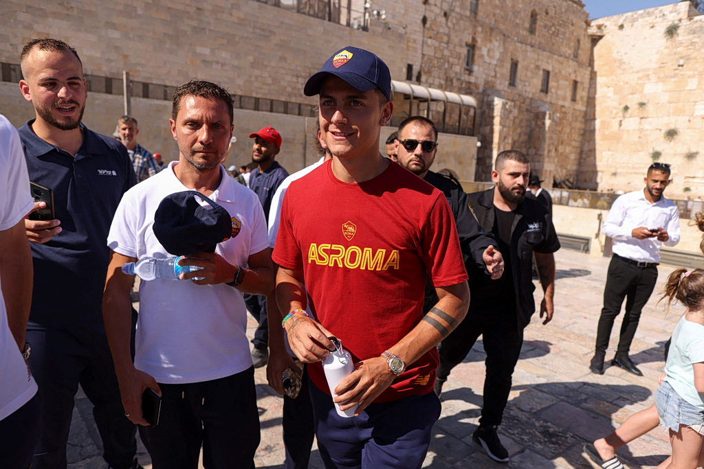 Πάουλο Ντιμπάλα :Τα… γλύκα «χρόνια πολλά» στην αγαπημένη του