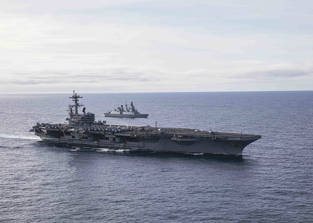 Το αεροπλανοφόρο «George Bush» καταφθάνει στη Μέση Ανατολή