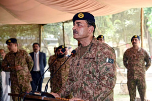 Εκεχειρία Ιράν-ΗΠΑ: Ο αγαπημένος στρατάρχης του Τραμπ, Ασίμ Μουνίρ και ο κομβικός ρόλος του Πακιστάν