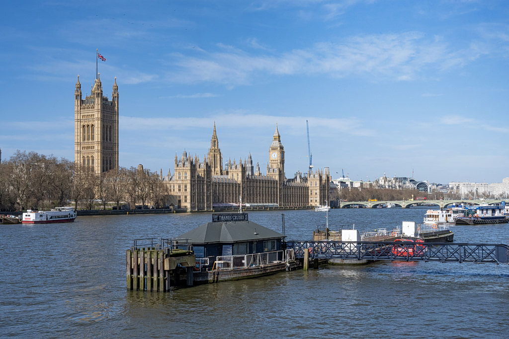Συναγερμός για τη βρετανική οικονομία: Η γεωπολιτική ένταση «κόβει» την ανάπτυξη – Τι προβλέπει το ΔΝΤ