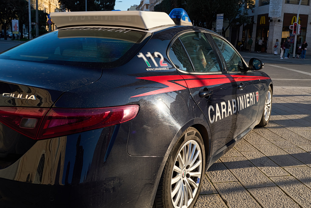 Οικογενειακή τραγωδία στην Ιταλία: Έριξε τα παιδιά της από το μπαλκόνι και στη συνέχεια έπεσε και η ίδια