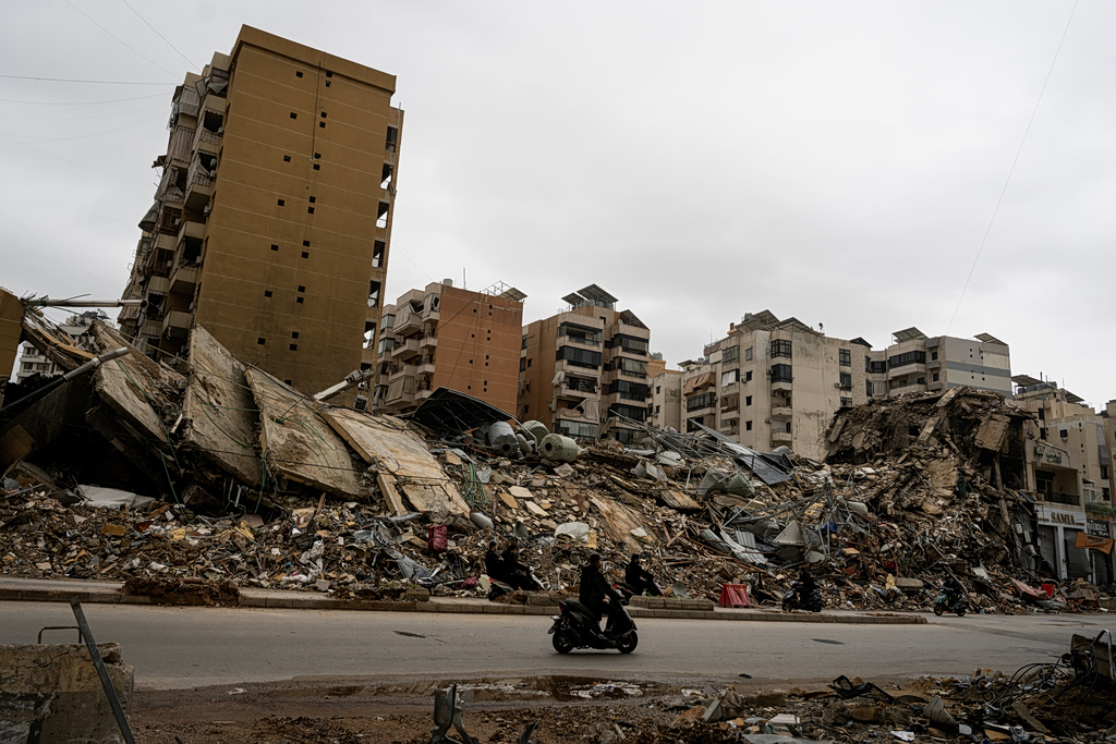 Το Ισραήλ χτυπά στόχους της Χεζμπολάχ στη Βηρυτό – Ιρανικά πυρομαχικά πλήττουν το Τελ Αβίβ