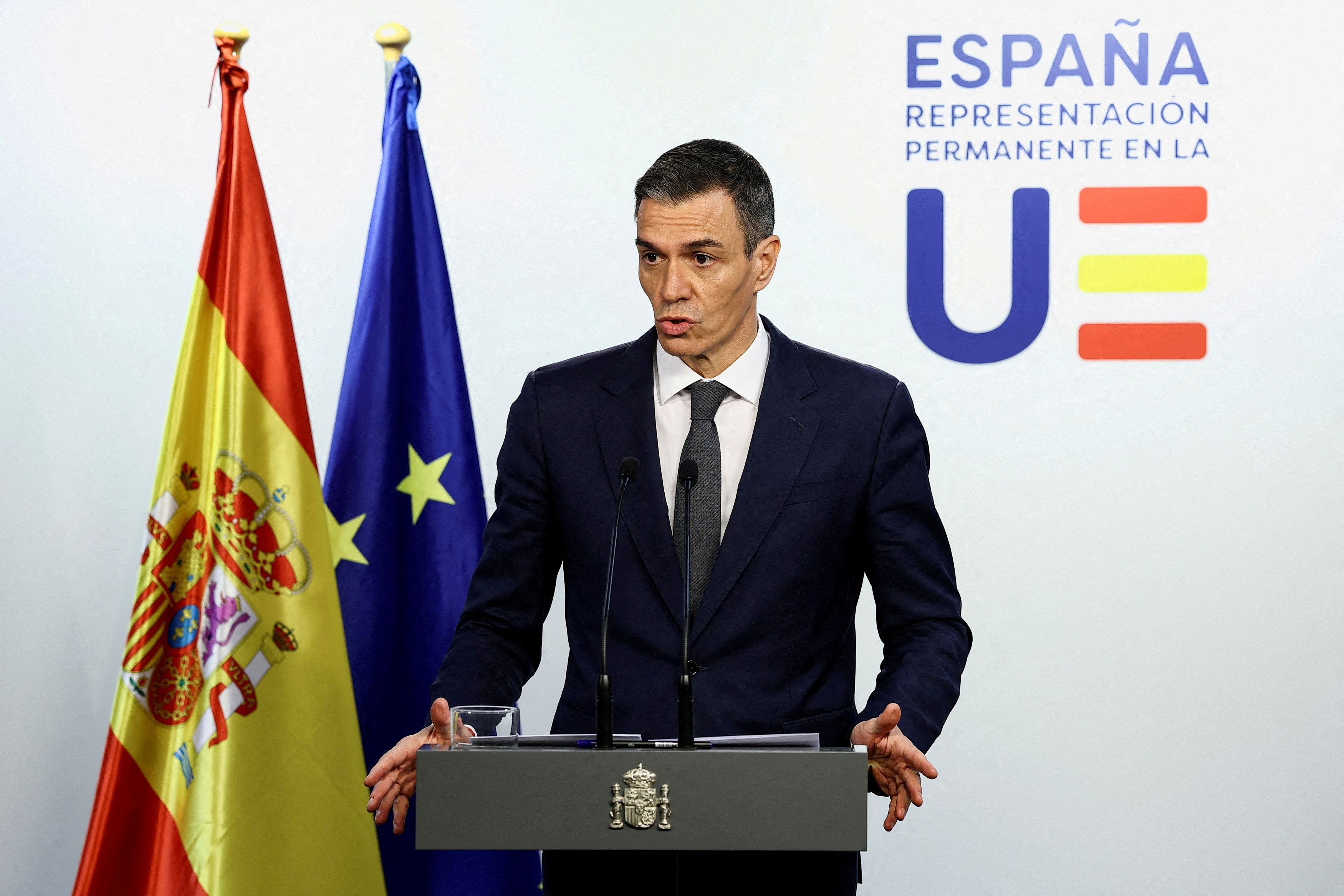 &Epsilon;&mu;&phi;ύ&lambda;&iota;&omicron; &mu;&epsilon; &tau;&eta; &kappa;&rho;&alpha;&tau;&iota;&kappa;ή &rho;&alpha;&delta;&iota;&omicron;&tau;&eta;&lambda;&epsilon;ό&rho;&alpha;&sigma;&eta;&sigmaf; &xi;&epsilon;&kappa;ί&nu;&eta;&sigma;&epsilon;