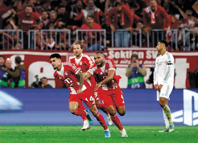 Μπάγερν: «Τρέλα» στην οικία Ντίας, ακόμα πανηγυρίζει ο πατέρας του (vid)