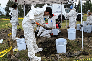 Σοκ στο Μεξικό: Ακτιβιστές ανακάλυψαν περισσότερα από 1.000 θραύσματα ανθρώπινων οστών σε λίμνη