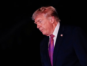 Ντόναλντ Τραμπ: Παιχνίδια μπλόφας και στρατηγικής