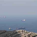 «Ναυμαχία στο Ορμούζ»: Η επίθεση, οι πεζοναύτες από την Οκινάουα και η Τεχεράνη που «πυροβολεί» τις συνομιλίες