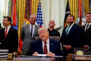 Ντόναλντ Τραμπ: Θα καταλήξουμε σε σπουδαία συμφωνία με το Ιράν – Έτοιμοι για στρατιωτική δράση αν χρειαστεί