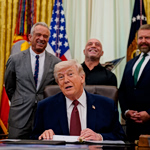 Ντόναλντ Τραμπ: Θα καταλήξουμε σε σπουδαία συμφωνία με το Ιράν – Έτοιμοι για στρατιωτική δράση αν χρειαστεί