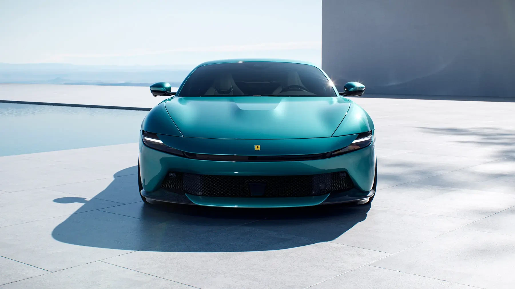 Ferrari Amalfi: &Pi;&iota;&omicron;&hellip;&gamma;&omicron;&eta;&tau;&epsilon;&upsilon;&tau;&iota;&kappa;ή &delta;&epsilon;&nu; &gamma;ί&nu;&epsilon;&tau;&alpha;&iota;
