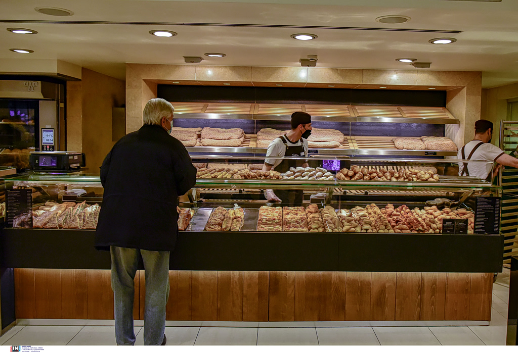 «Χρυσή» η τυρόπιτα: Στα ύψη οι τιμές των σφολιατοειδών – Αναλυτική λίστα