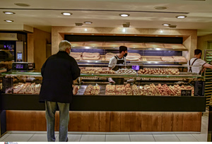 «Χρυσή» η τυρόπιτα: Στα ύψη οι τιμές των σφολιατοειδών – Αναλυτική λίστα