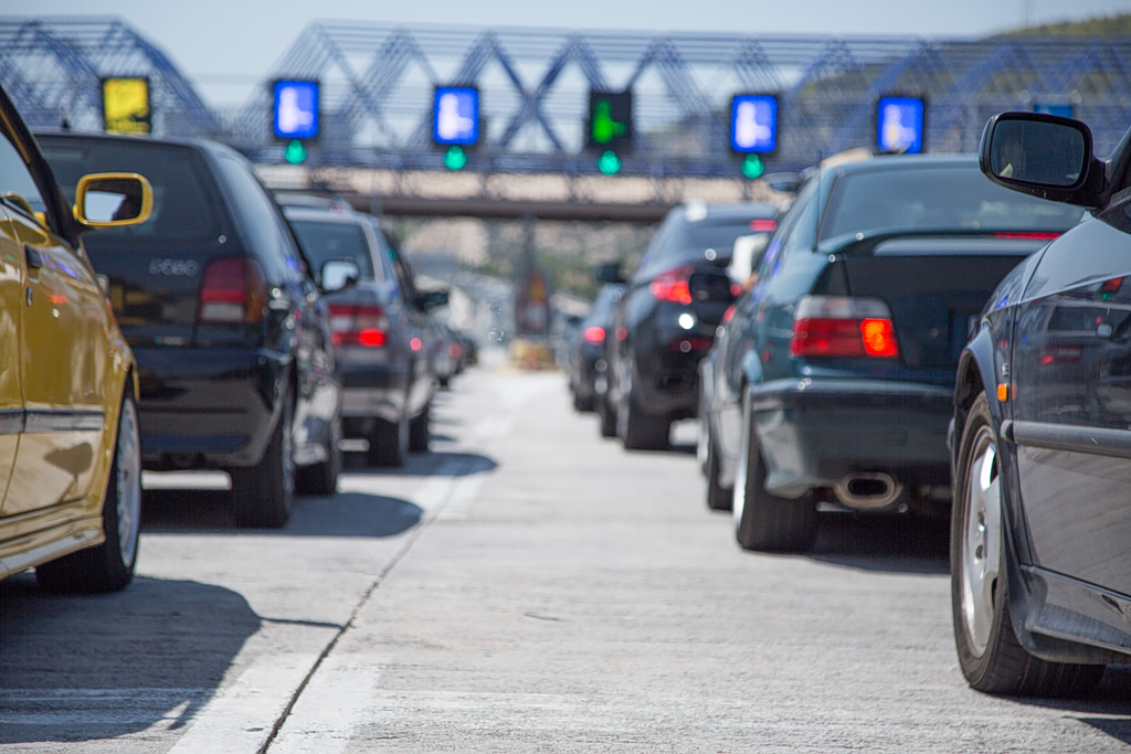 Μισό δώρο του Πάσχα για βενζίνη και διόδια: «Σταύρωση» το ταξίδι για το χωριό