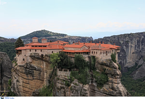 Τραγωδία στα Μετέωρα: Νεκρή γυναίκα μετά από πτώση στο κενό