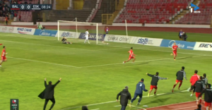 Απίθανη γκάφα από τερματοφύλακα και έξαλλοι πανηγυρισμοί σε αγώνα τέταρτης κατηγορίας της Τουρκίας