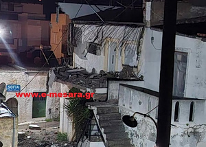 Συναγερμός στην Κρήτη: Κατέρρευσε μπαλκόνι μέσα στη νύχτα