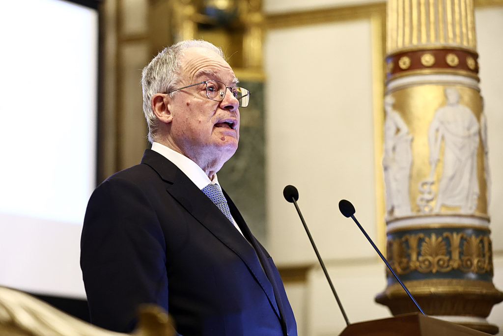 Τα συγχαρητήρια Τασούλα στον Πετρούνια: «Μας εμπνέει και μας κάνει υπερήφανους»