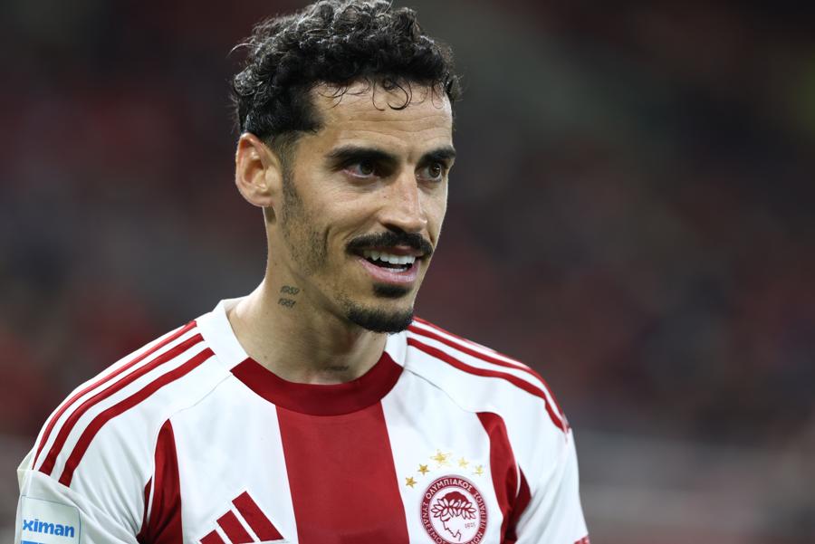 Ο Τσικίνιο έδωσε ευχές στα ελληνικά με φανέλα της Εθνικής (pic)