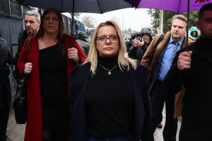 Το ξέσπασμα της Μιρέλας Ρούτσι: «Δολοφονούν εμάς τους γονείς για δεύτερη φορά»