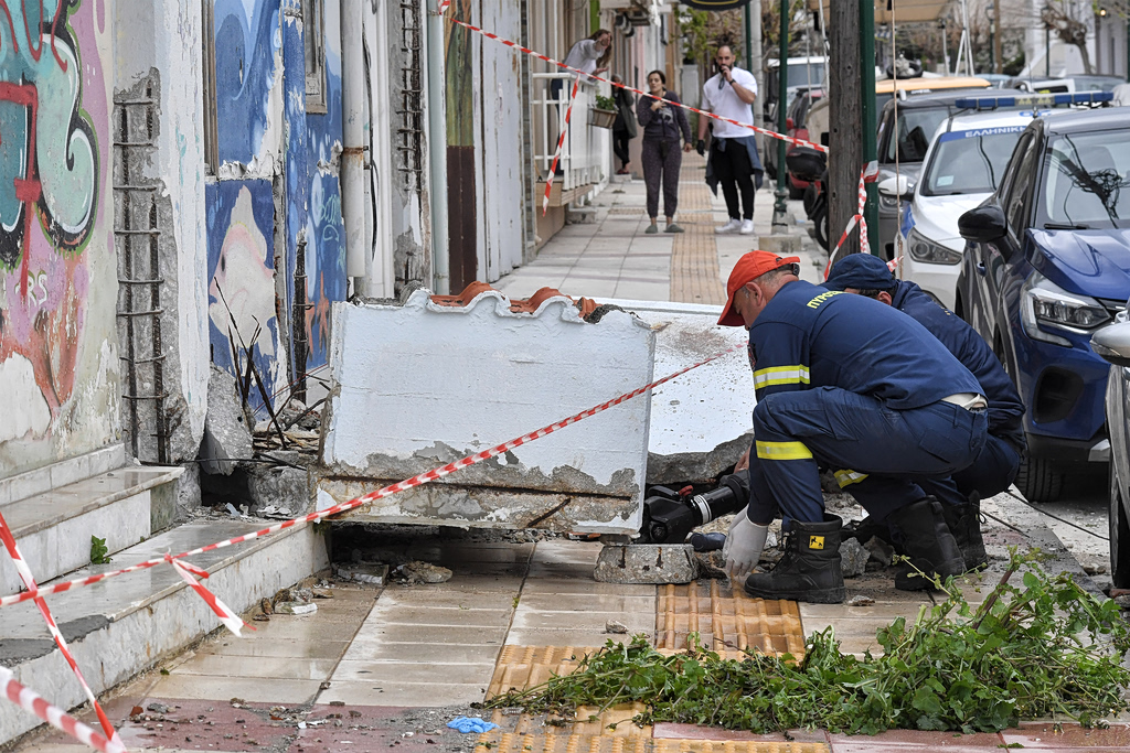 Τραγωδία στην Κόρινθο: Συνελήφθη και ο μηχανικός για την πτώση μπαλκονιού σε 43χρονη