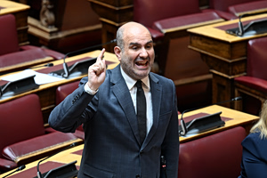 Δ. Μαρκόπουλος: Δεν θα περιφέρω τα πτυχία μου, ο βούρκος θέλει να πέσουμε στη λάσπη και δεν θα το κάνω