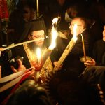 Το Άγιο Φως στο Μετόχι του Παναγίου Τάφου και σε 18 προορισμούς  (pics & vid)