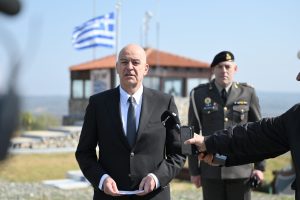 Ν. Δένδιας από τον Έβρο: Μεγάλη μου χαρά και τιμή να βρίσκομαι την ημέρα του Πάσχα στο ακριτικό Φυλάκιο «126»