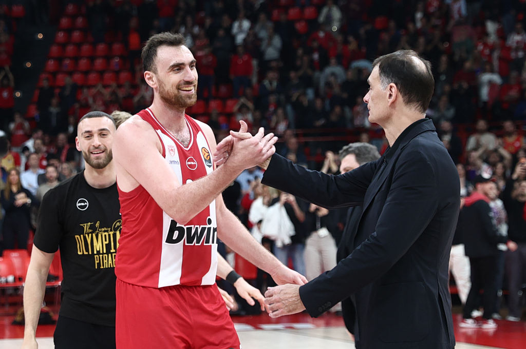 Ο Μιλουτίνοβ πρώτος σε ριμπάουντ στη EuroLeague