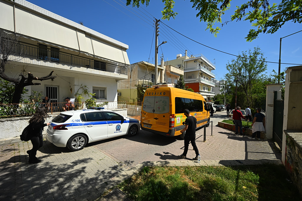 &Chi;&alpha;ϊ&delta;ά&rho;&iota;: &laquo;&Eta; 13&chi;&rho;&omicron;&nu;&eta; έ&phi;&upsilon;&gamma;&epsilon; &alpha;&pi;ό &tau;&eta; &zeta;&omega;ή 4-5 &phi;&omicron;&rho;έ&sigmaf; &kappa;&alpha;&tau;ά &tau;&eta; &delta;&iota;ά&rho;&kappa;&epsilon;&iota;&alpha; &tau;&omicron;&upsilon; &chi;&epsilon;&iota;&rho;&omicron;&upsilon;&rho;&gamma;&epsilon;ί&omicron;&upsilon;&raquo; &ndash; &Pi;ώ&sigmaf; &sigma;&upsilon;&nu;έ&beta;&eta; &tau;&omicron; &tau;&rho;&alpha;&gamma;&iota;&kappa;ό &pi;&epsilon;&rho;&iota;&sigma;&tau;&alpha;&tau;&iota;&kappa;ό